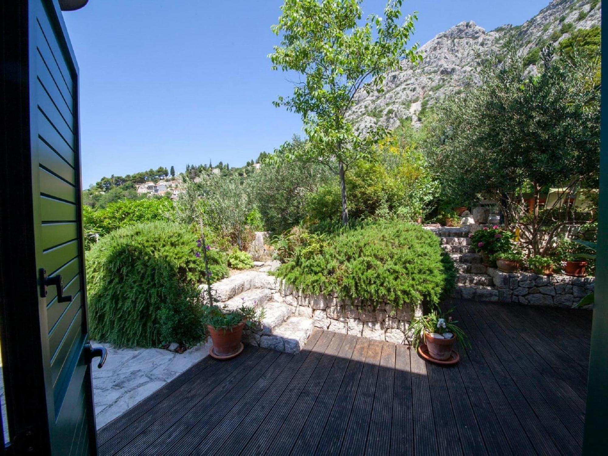 Luxurious Holiday Home In Makarska With Jacuzzi Kültér fotó